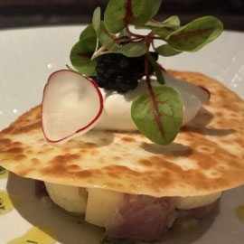 コース料理の一例(Instagramの投稿画像より)