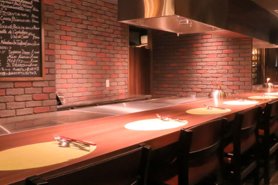 店内（鉄板コーナー）